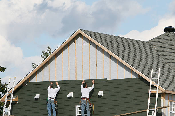 Professional Emergency Siding Repair technician working in Hobart, IN